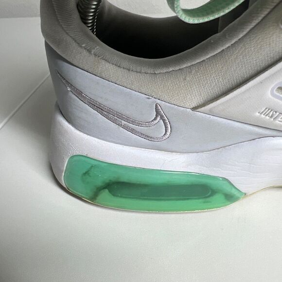 Size 9,5 Nike Air Max Bella TR 4 White Green Glow 2021 - Picture 7 of 14